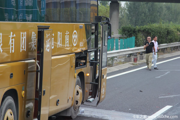 都嫌自己活得长实拍高速典型反面案例